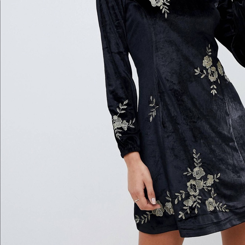 MINI DRESS